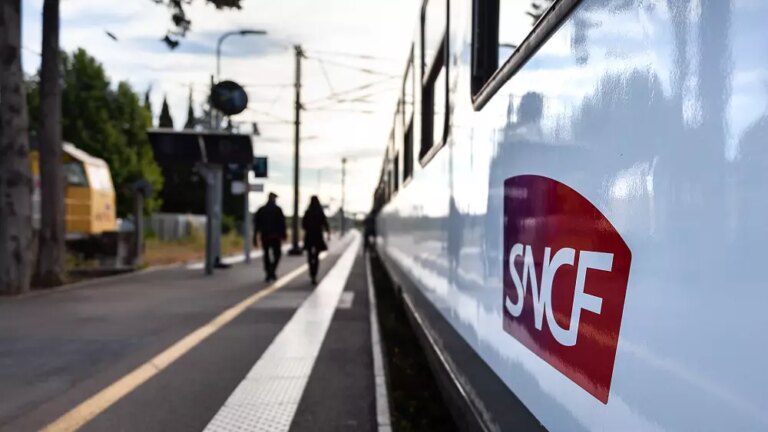 Take a look inside a sleeper train made from refurbished old carriages