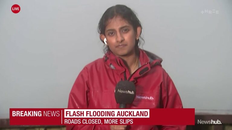 Weather: Aucklanders urged to prepare to evacuate as severe thunderstorms bring deluge  | Newshub